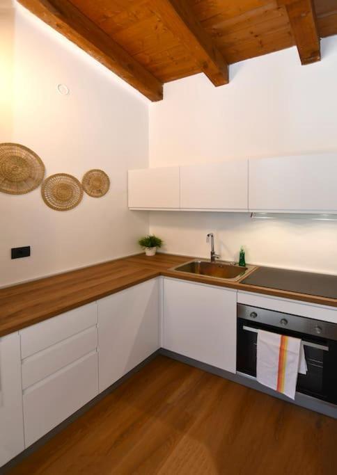Ferienwohnung Bocconi Fond Prada Ieo Spettacolare Attico Con Terrazzo Mailand Exterior foto